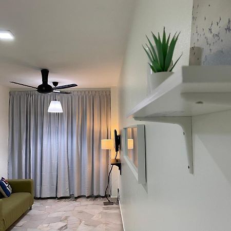 2 Bedroom Port Dickson Seaview Экстерьер фото