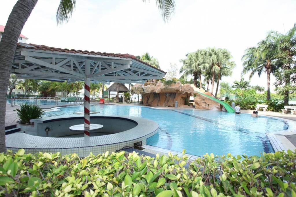 2 Bedroom Port Dickson Seaview Экстерьер фото