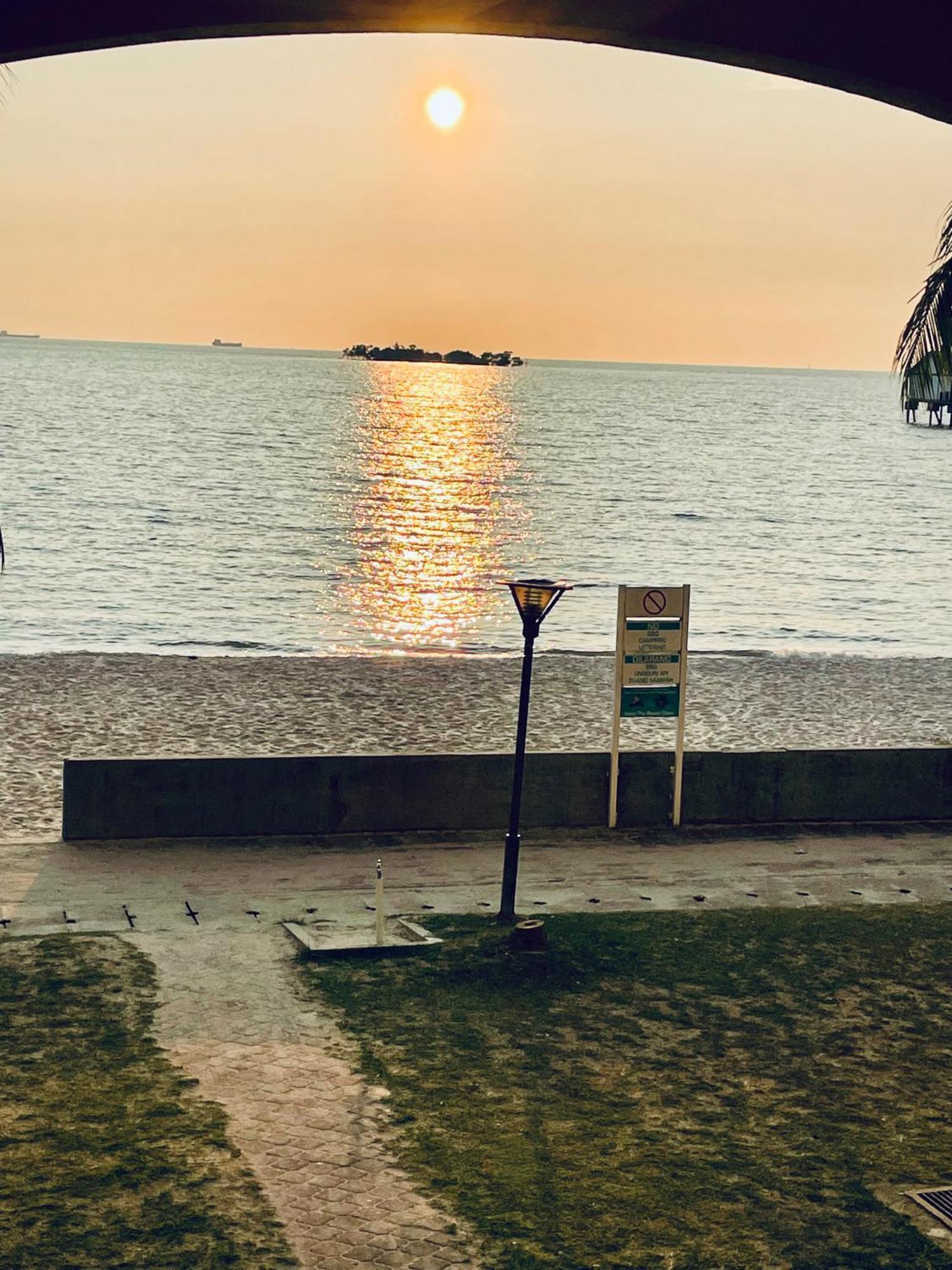 2 Bedroom Port Dickson Seaview Экстерьер фото